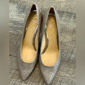 Jessica Simpson Silver Glitter Pumps
BRAND NEW 🆕 
*Do not have original boxes 📦